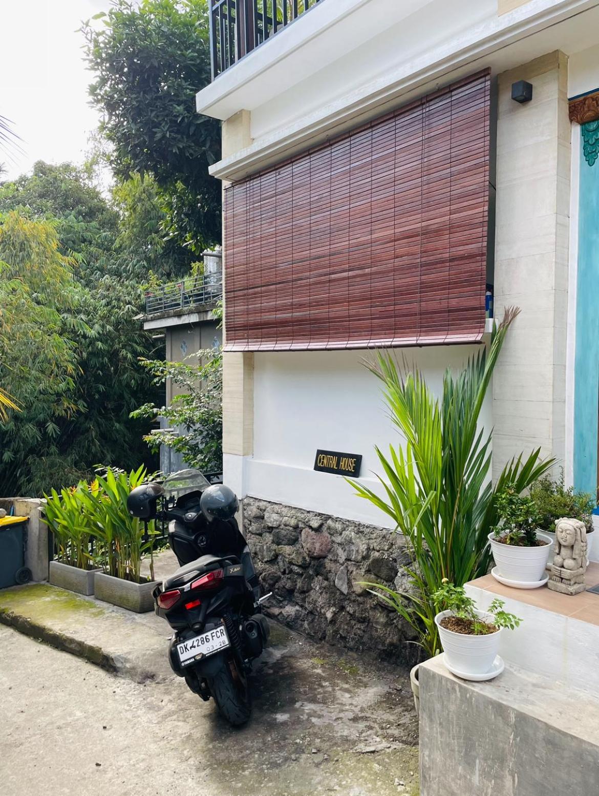 Central House Ubud  Exterior photo